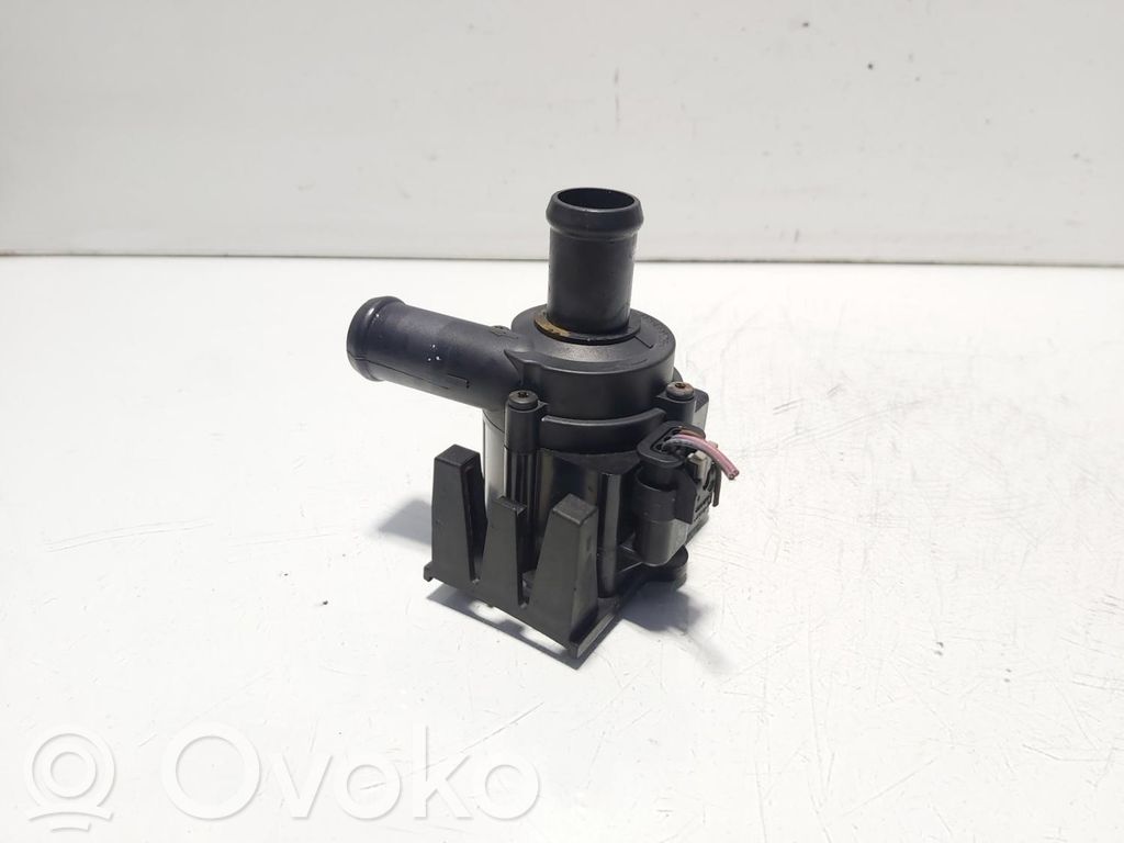 Audi A5 8T 8F Pompe à eau de liquide de refroidissement