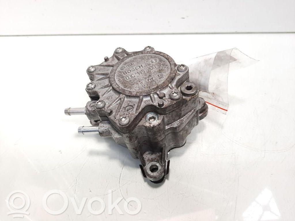 Volkswagen Golf V Pompă vacuum 