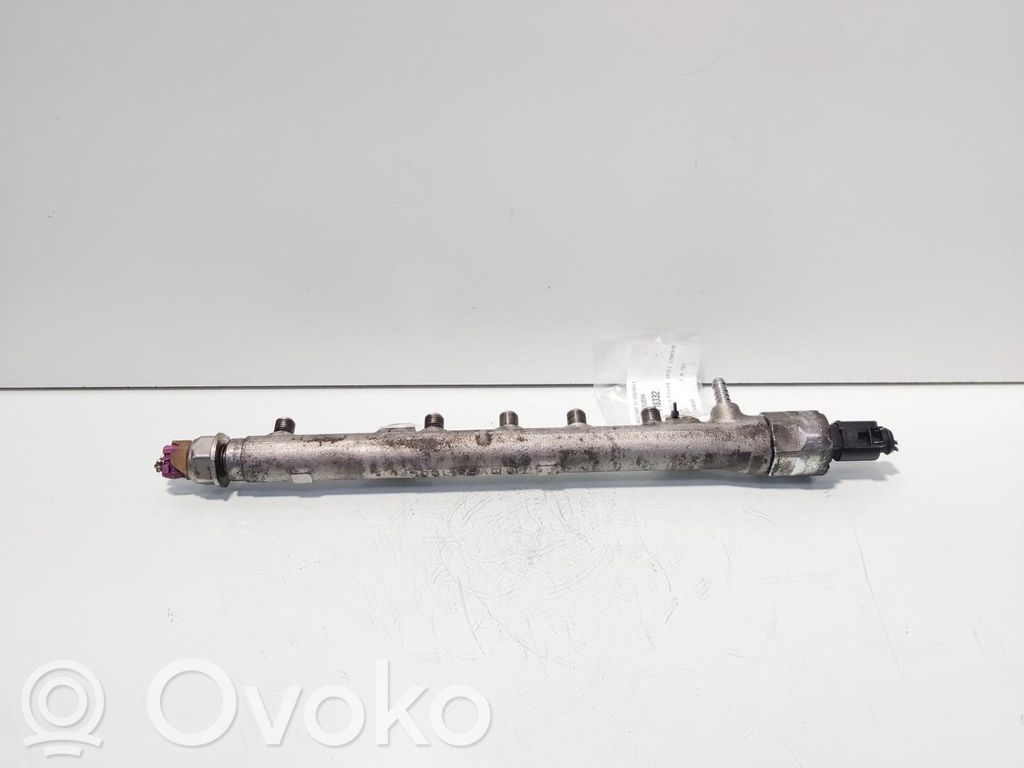 Volkswagen PASSAT B7 Fuel main line pipe 