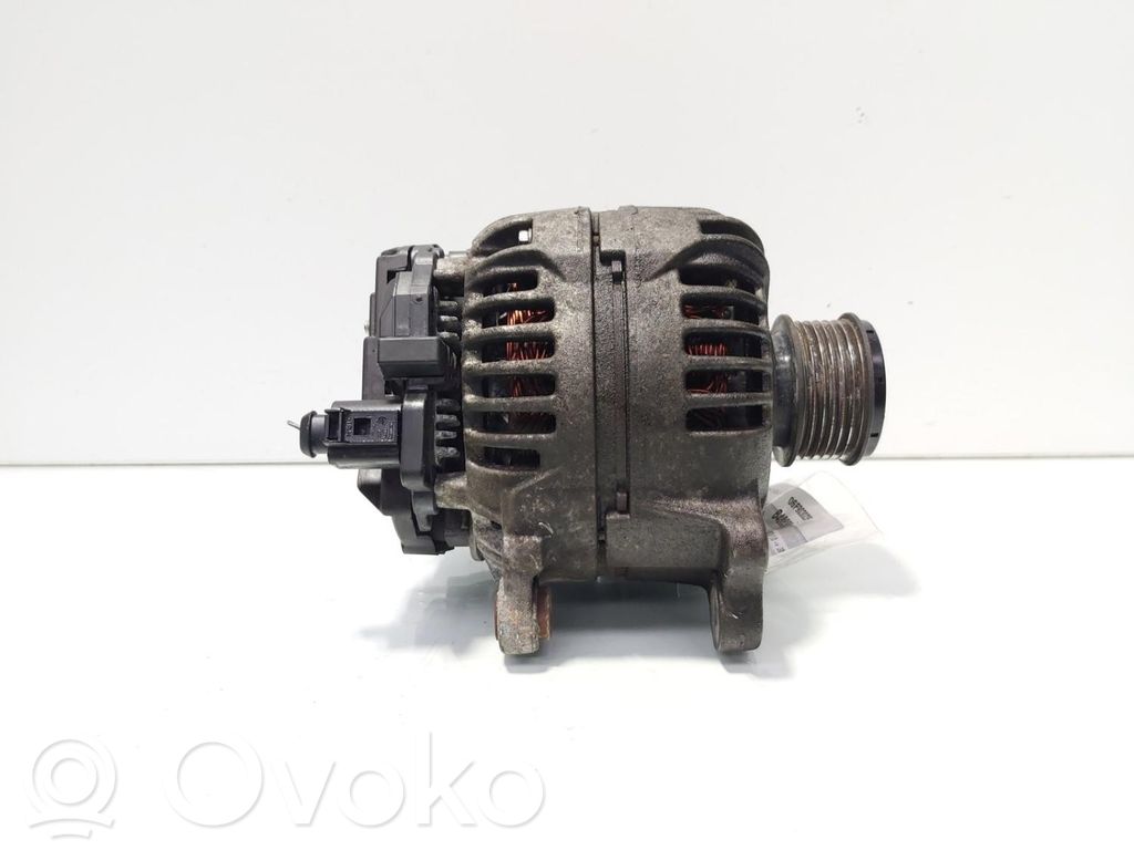 Volkswagen PASSAT B6 Alternator 