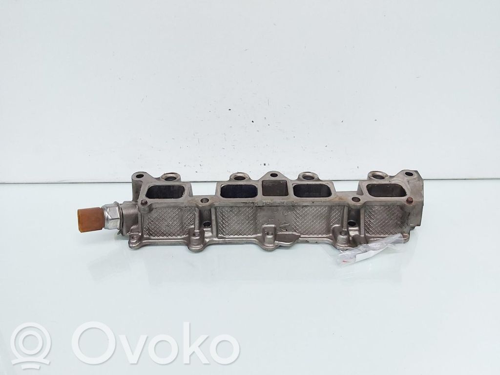 Volkswagen PASSAT B6 Tuyau de conduite principale de carburant 