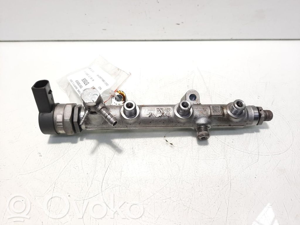 Audi A4 S4 B8 8K Kraftstoffverteiler Einspritzleiste Verteilerrohr 