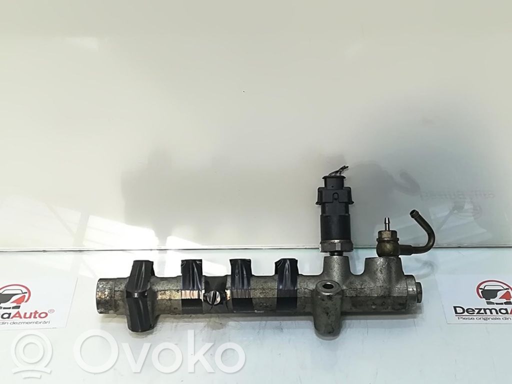Opel Astra H Listwa wtryskowa