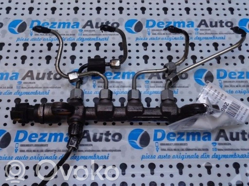 Opel Astra J Listwa wtryskowa 