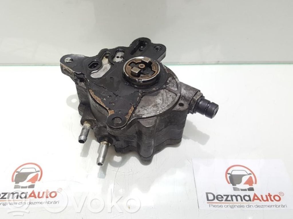 Volkswagen Golf V Pompa a vuoto 
