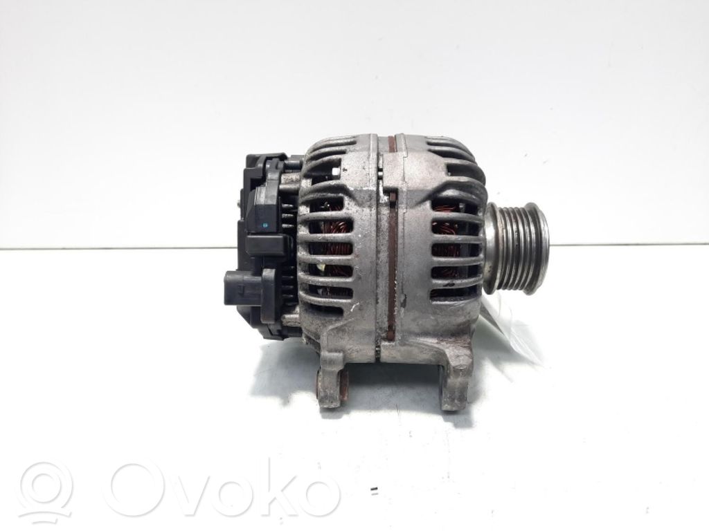 Audi A4 S4 B7 8E 8H Lichtmaschine 