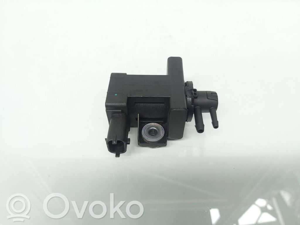 Opel Astra K Alipainepumppu 