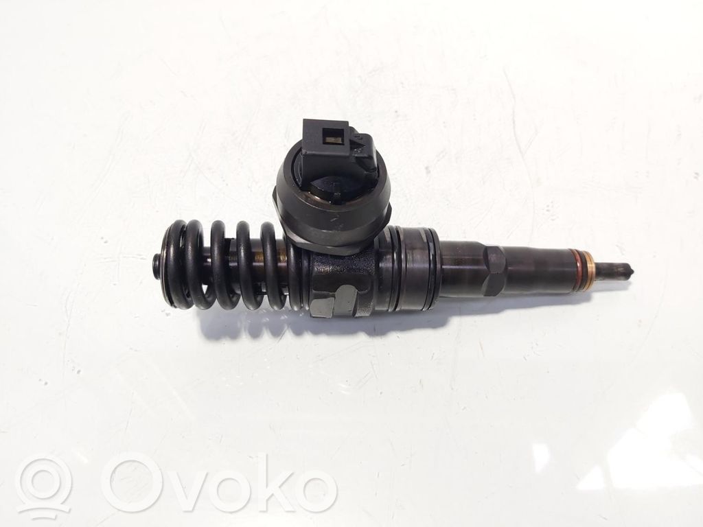 Skoda Octavia Mk2 (1Z) Injektor Einspritzdüse 