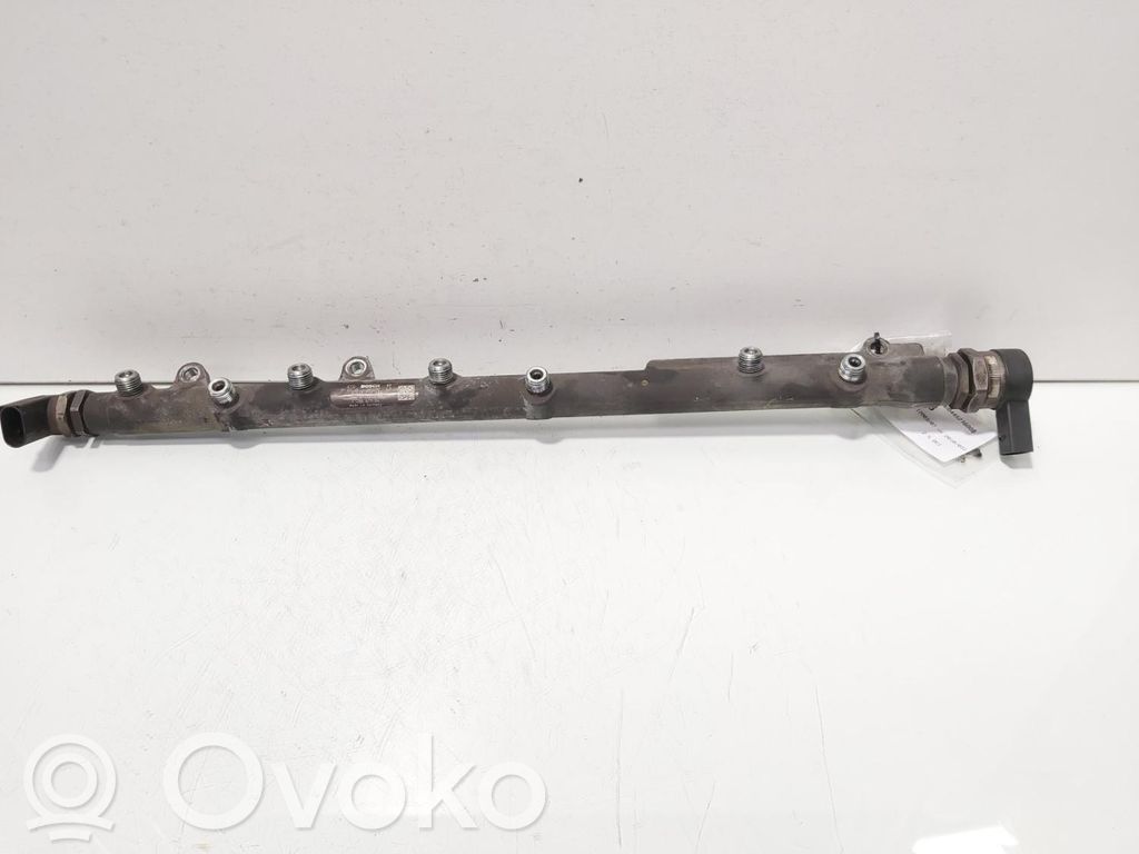 BMW 5 E60 E61 Rampă alimentare injectoare 