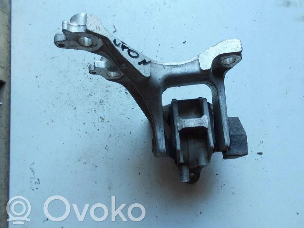 Honda Civic IX Engine mount bracket 