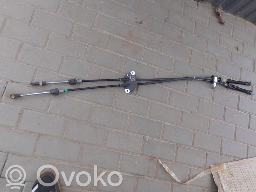 Gear shift cable linkage   98HGRYU