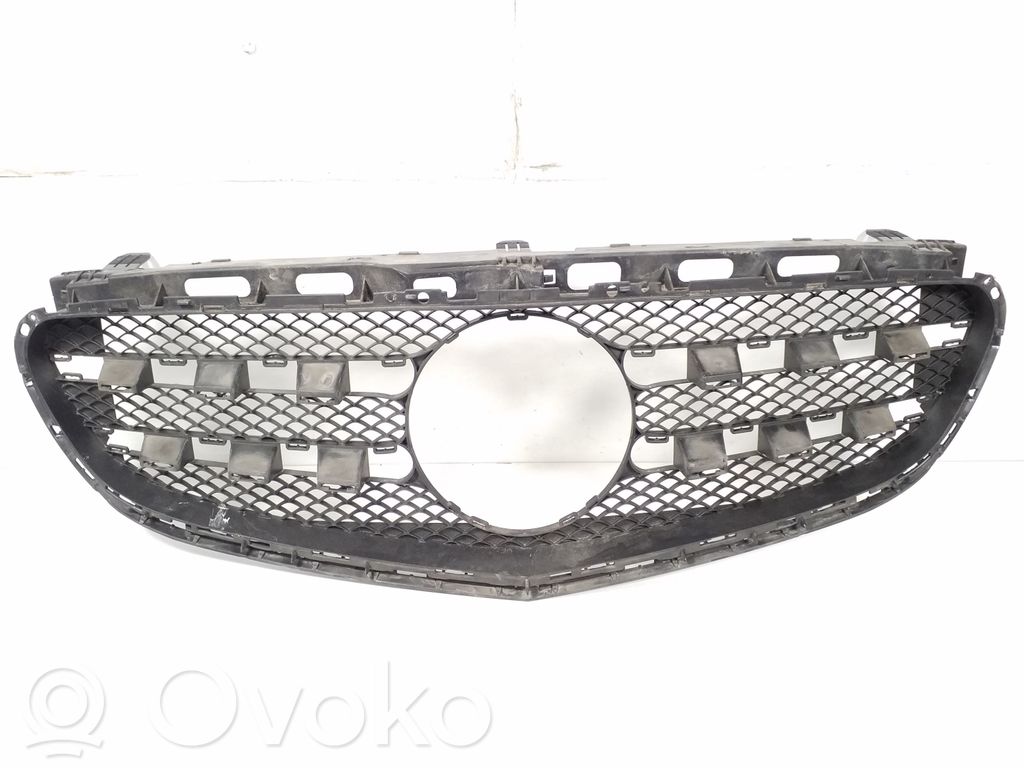 Mercedes-Benz E W212 Oberes Gitter vorne 