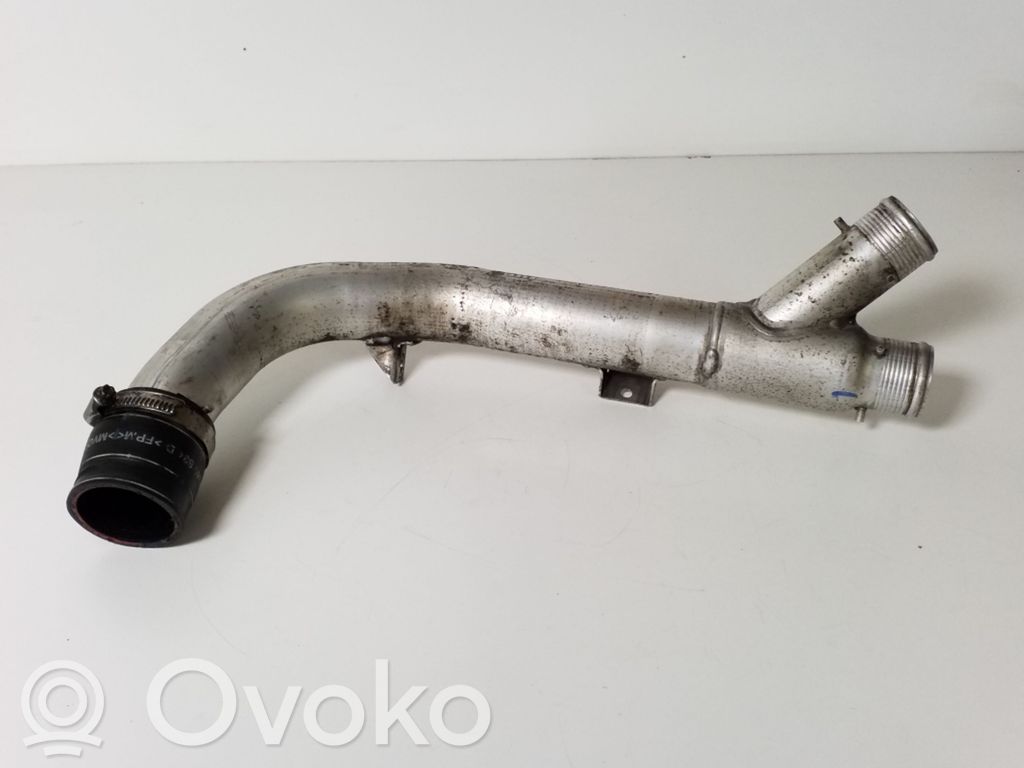 Audi A8 S8 D3 4E Interkūlera šļūtene (-es) / caurule (-es) 