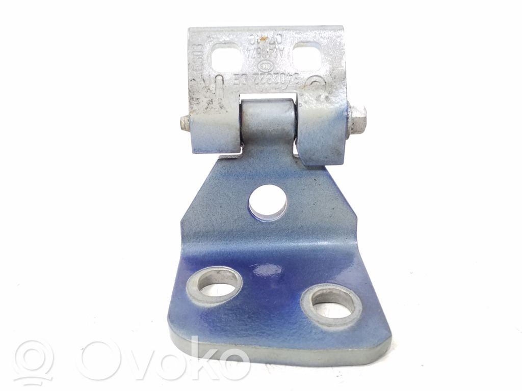 Front door lower hinge   3402822