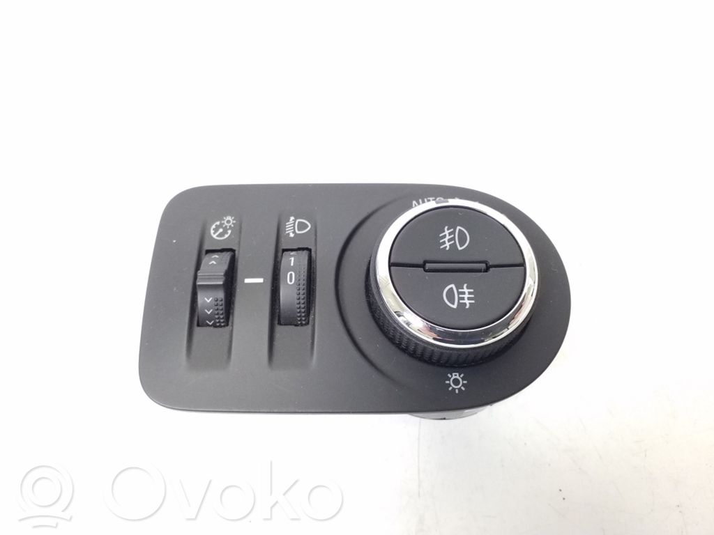 Opel Corsa F Interruptor de luz 