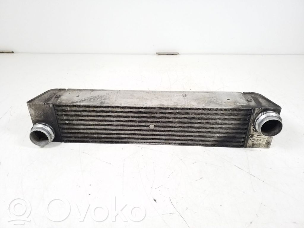 BMW 7 E65 E66 Interkūlerio radiatorius 