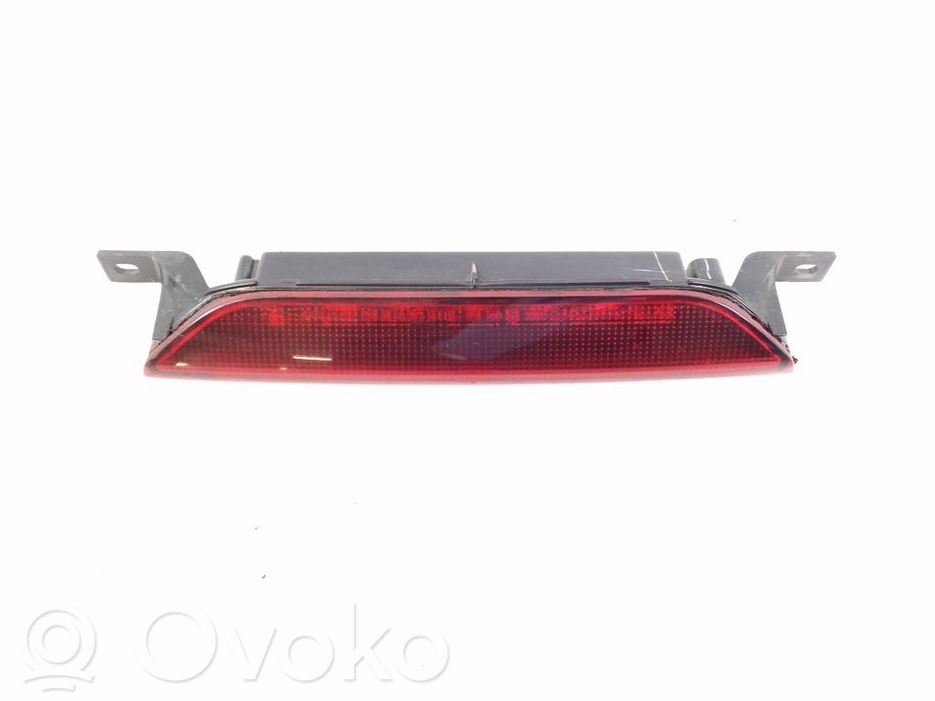 Jeep Grand Cherokee Third/center stoplight 