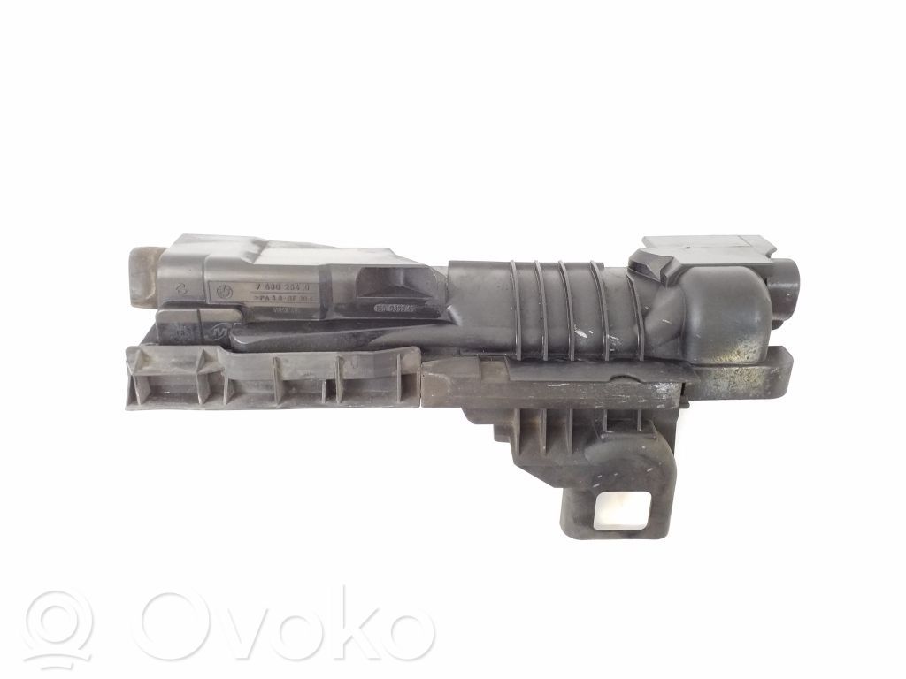 BMW X3 E83 Radiator mount bracket 