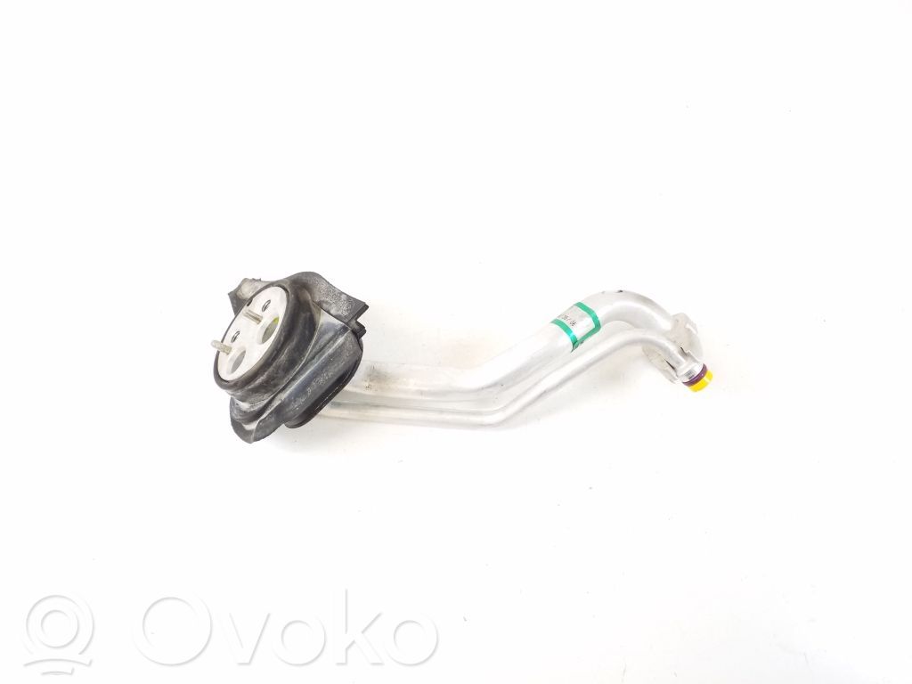 BMW X3 E83 Ilmastointilaitteen putki (A/C) 