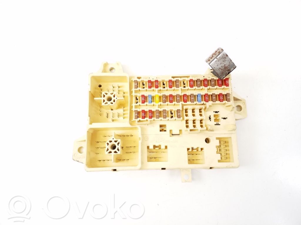 Jaguar S-Type Fuse module 