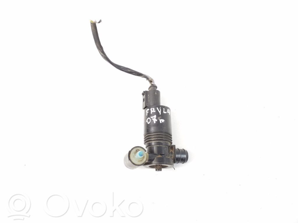 Windscreen/windshield washer pump   542682