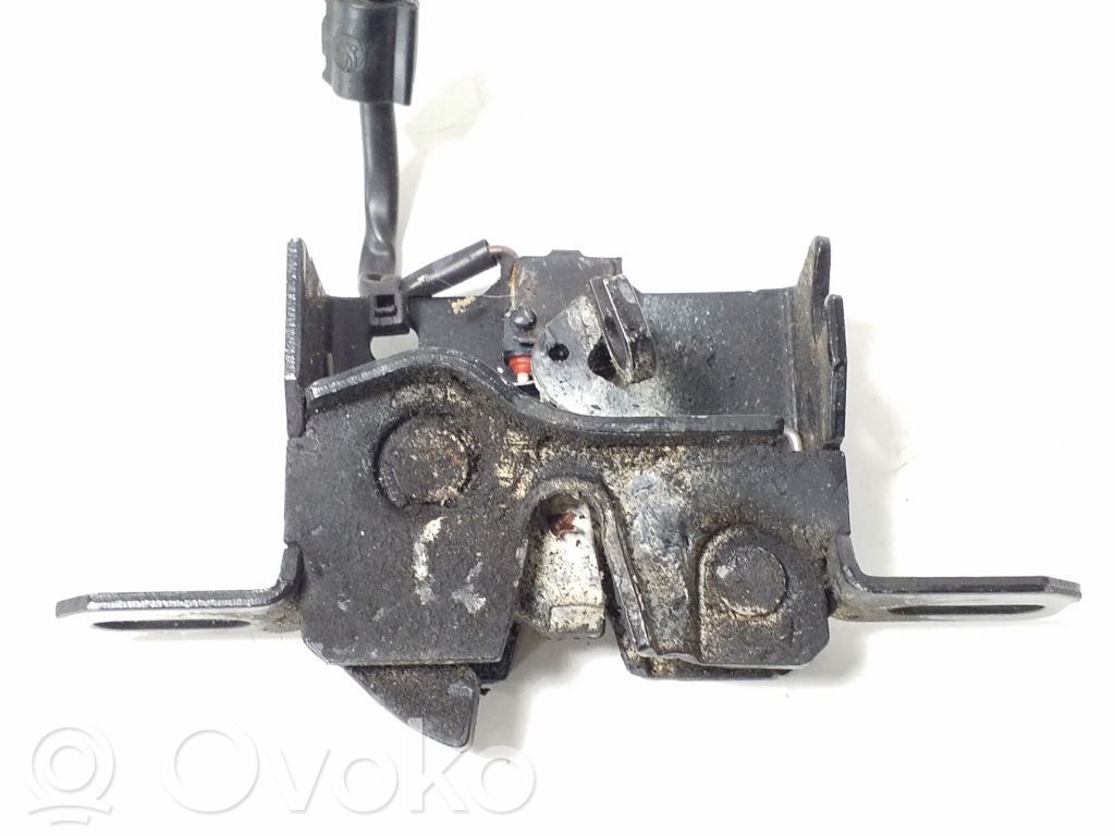Audi A8 S8 D3 4E Engine bonnet (hood) release handle 