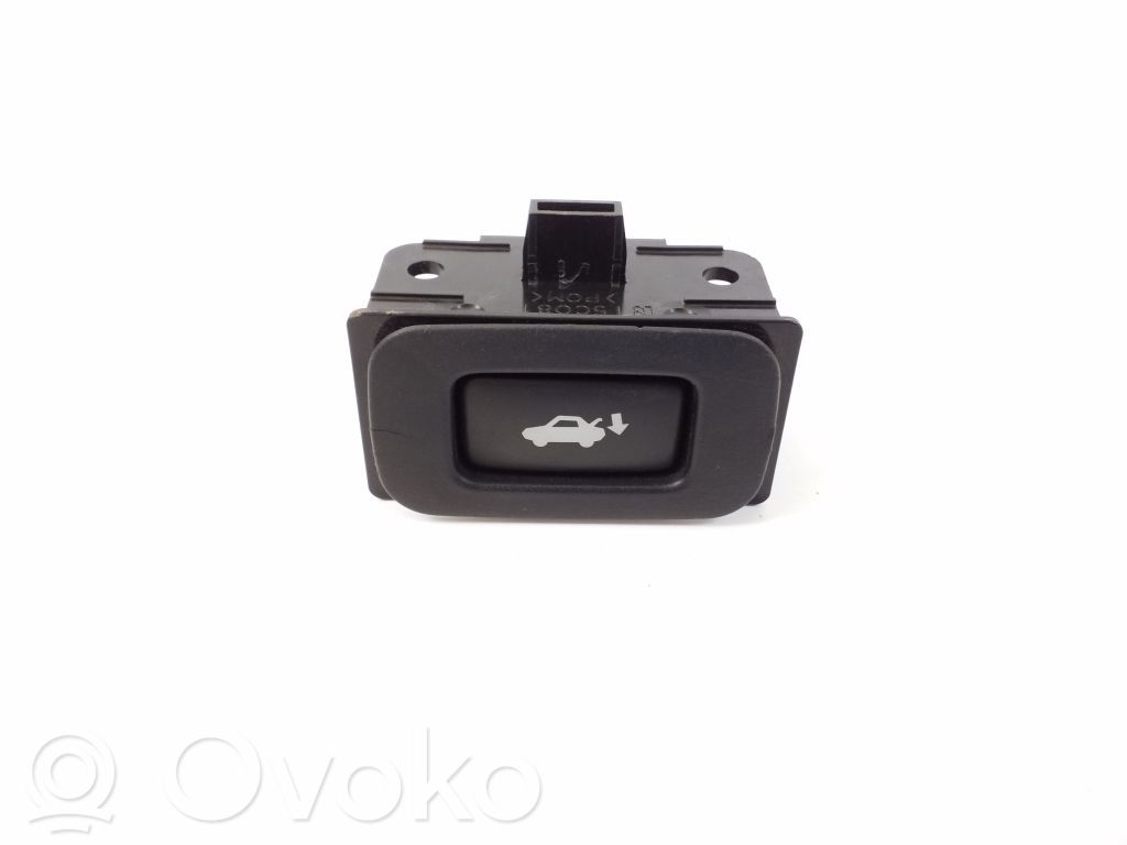 Lexus LS 460 - 600H Tailgate/boot open switch button 