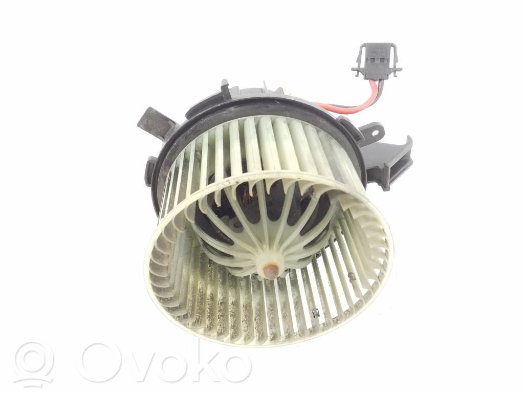 Audi A4 S4 B8 8K Heizungslüfter 