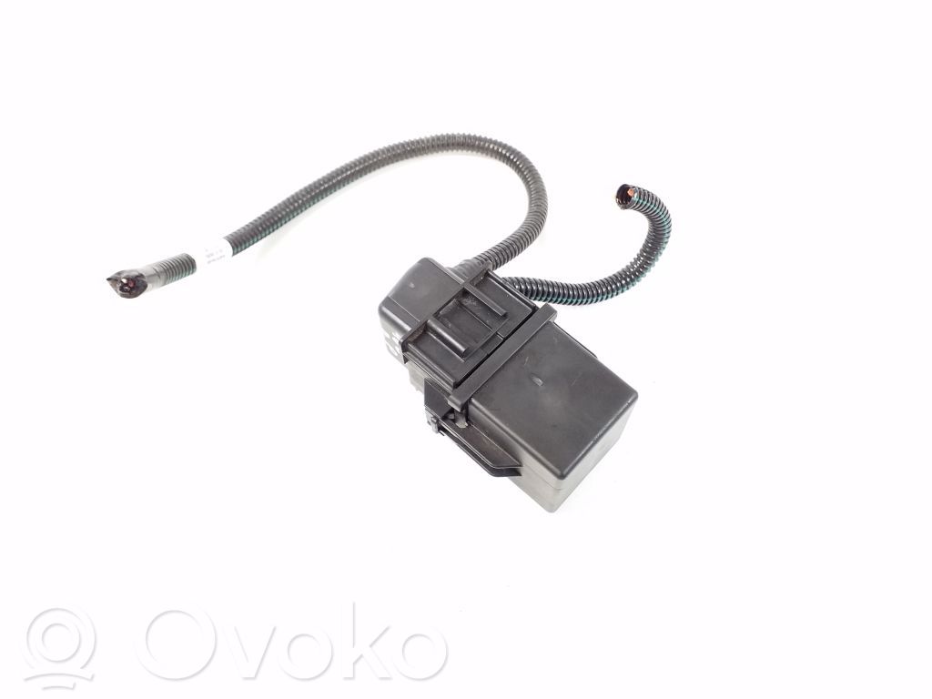 Otros relés   04727370AA