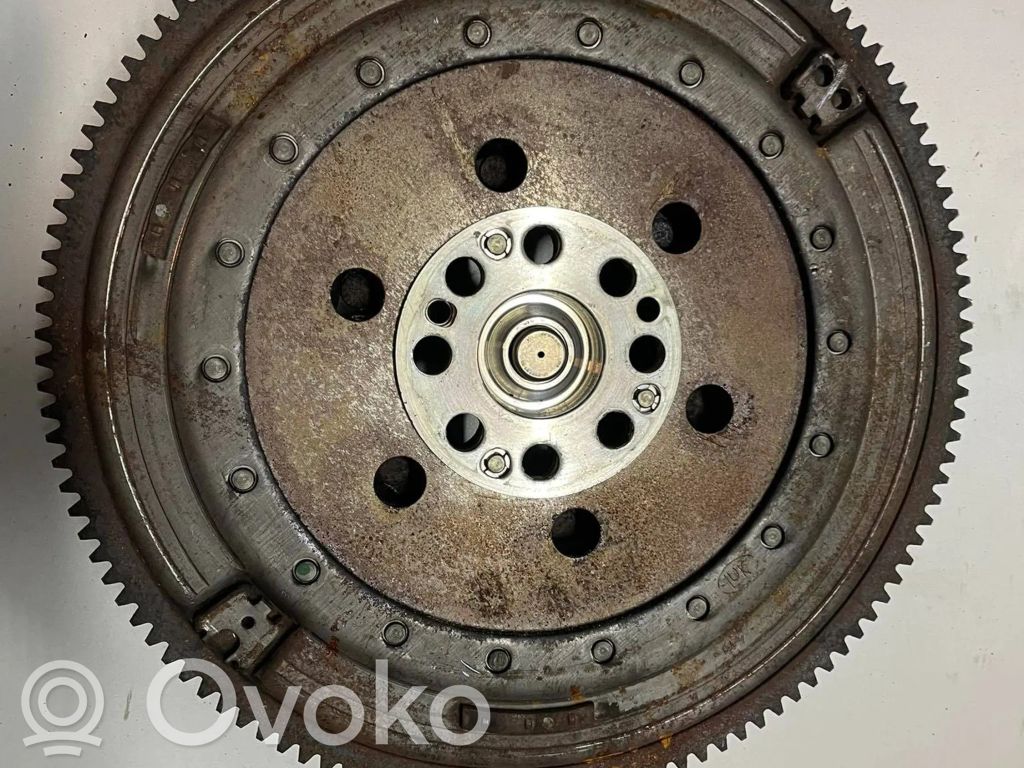 BMW 1 E81 E87 Divmasu spararats 