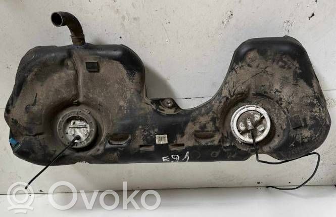 BMW 3 E90 E91 Fuel tank 