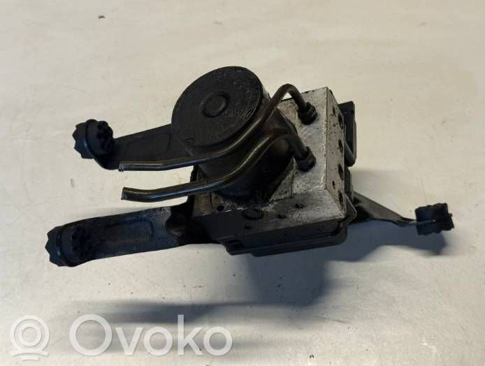 ABS Steuergerät   6758743