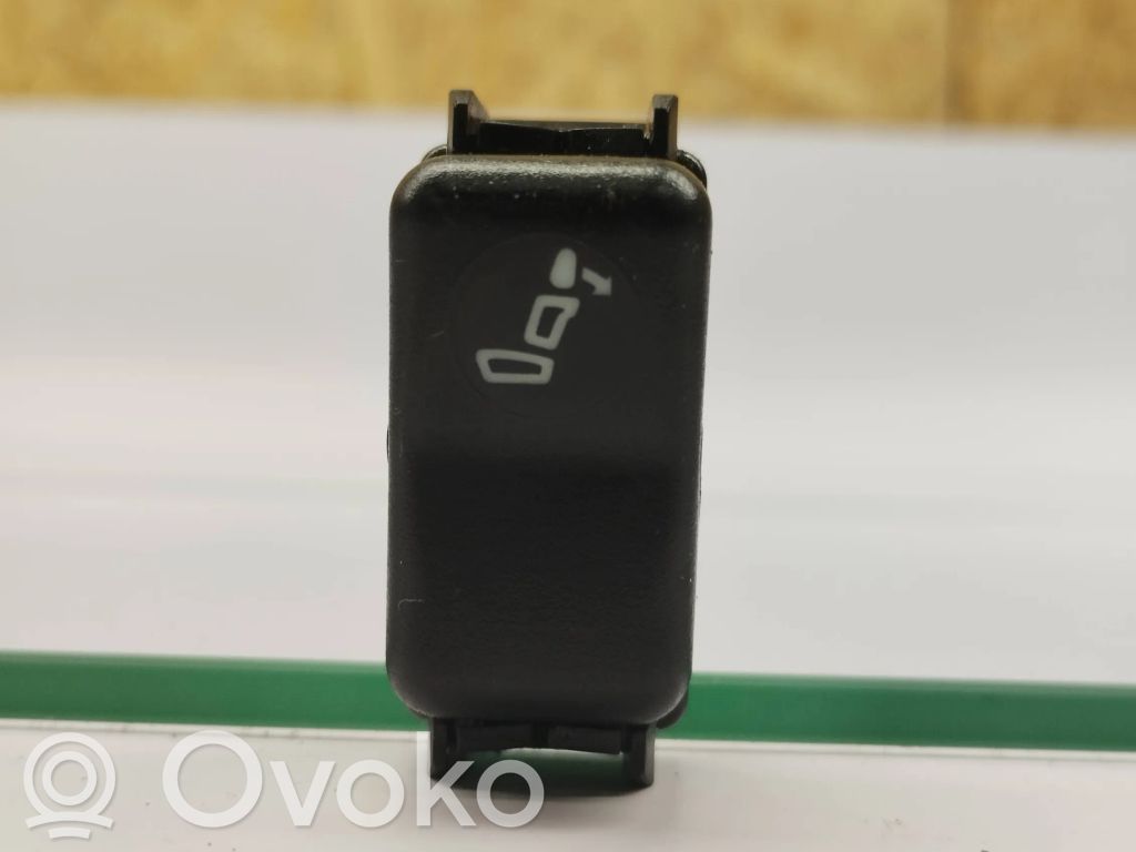 Mercedes-Benz E W124 Seat control switch 