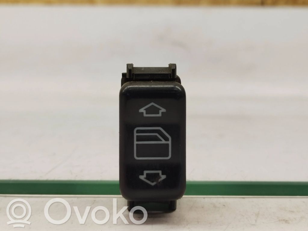 Mercedes-Benz E W124 Electric window control switch 