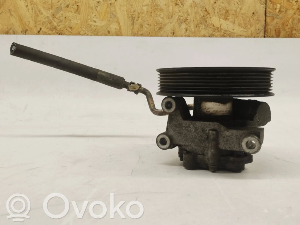 Mercedes-Benz C W203 Power steering pump 