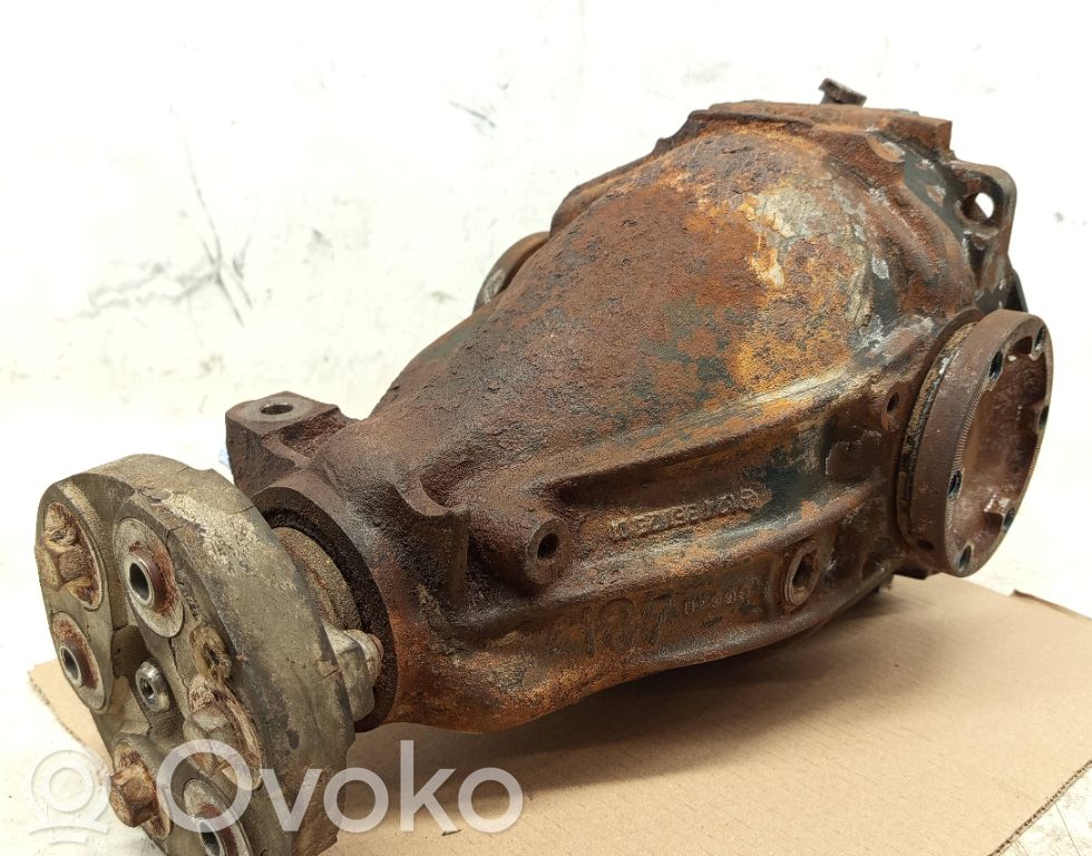 Mercedes-Benz E W124 Tylny mechanizm różnicowy 