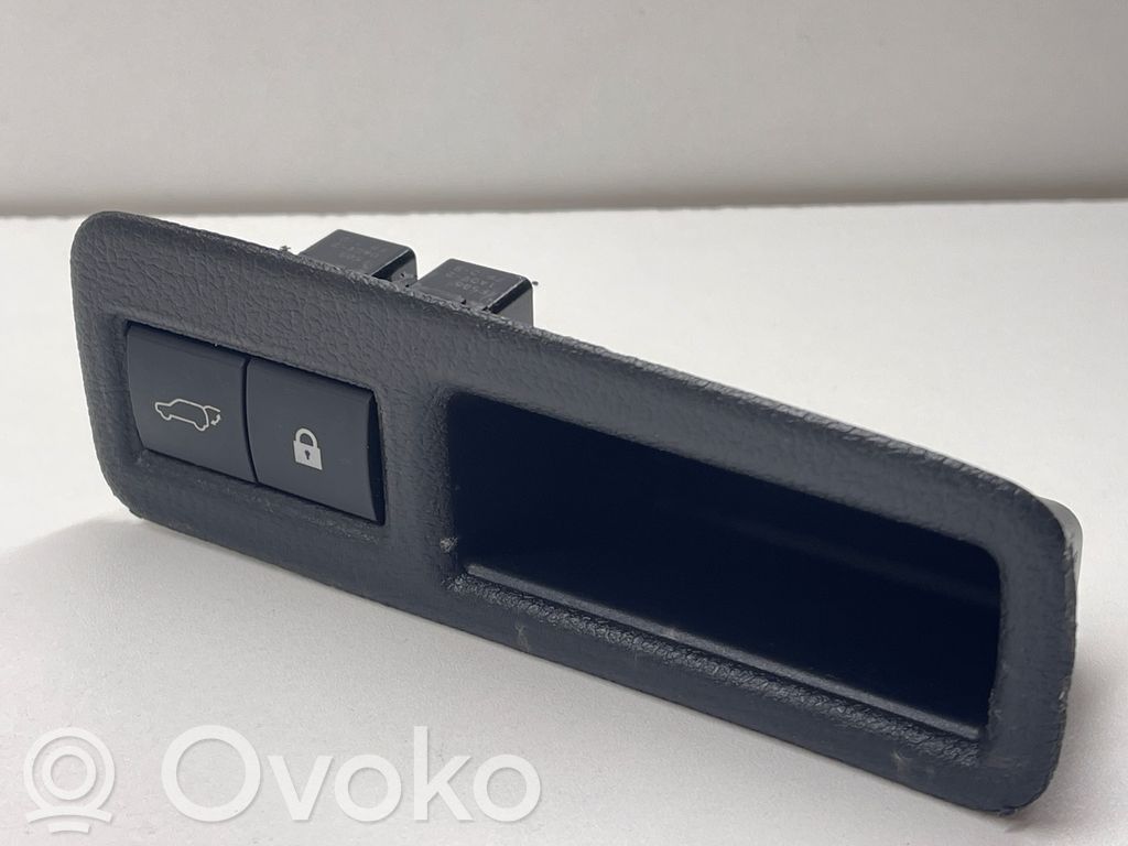 Tailgate opening switch   6929178040