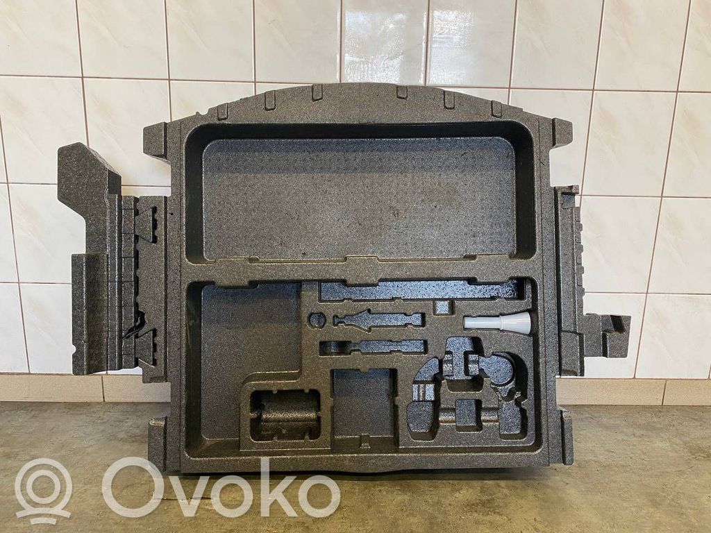 Jaguar E-Pace Trunk/boot floor carpet liner 