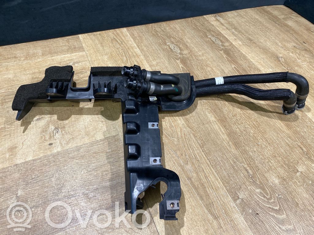 Land Rover Discovery Sport Engine coolant pipe/hose 