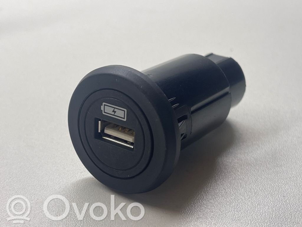 Jaguar I-Pace USB savienotājs 