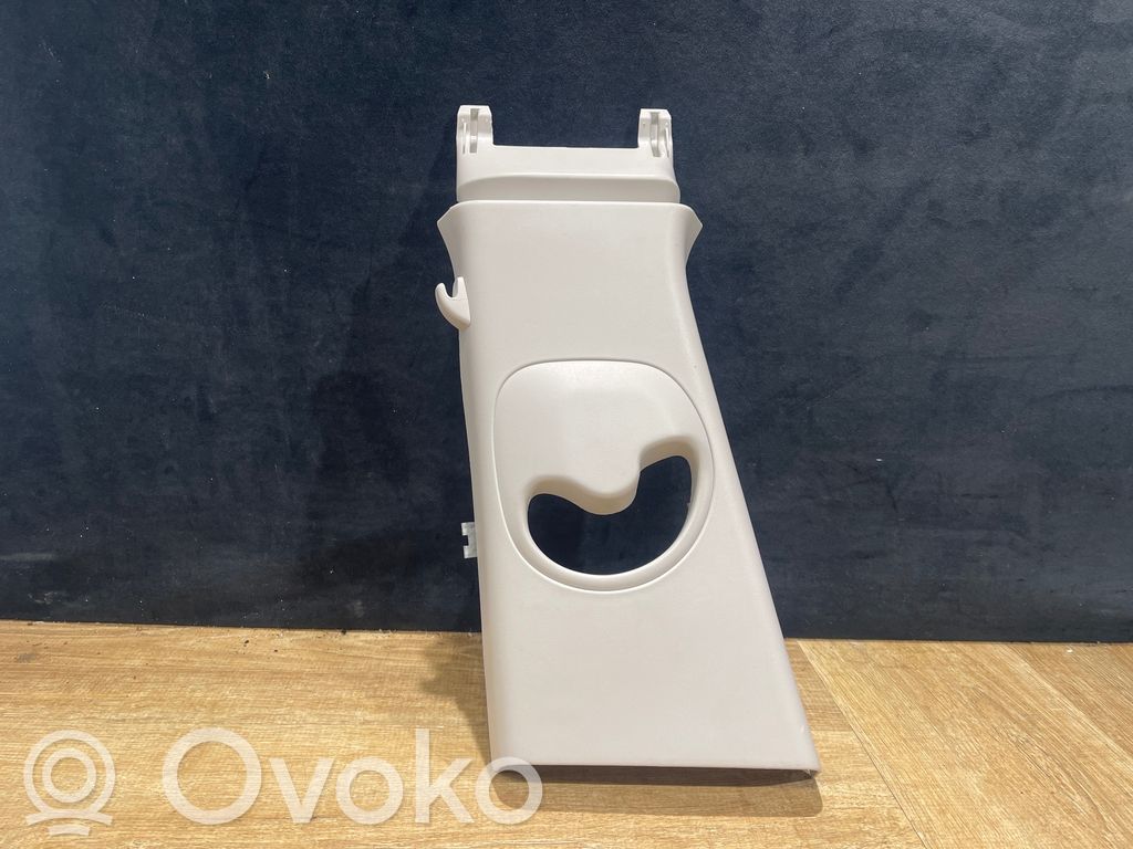 (B) pillar trim (bottom)   J9C3243A87A,L0284388A,A047563