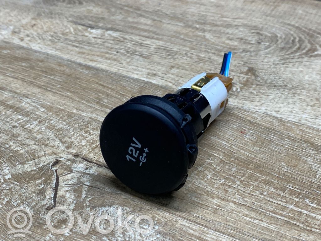 Jaguar F-Pace 12 V Socket (front) 