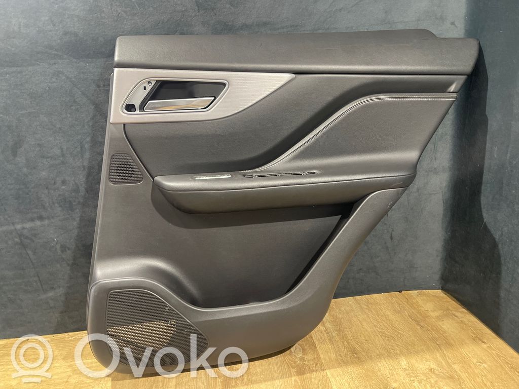Jaguar F-Pace Boczki / Poszycie drzwi tylnych 