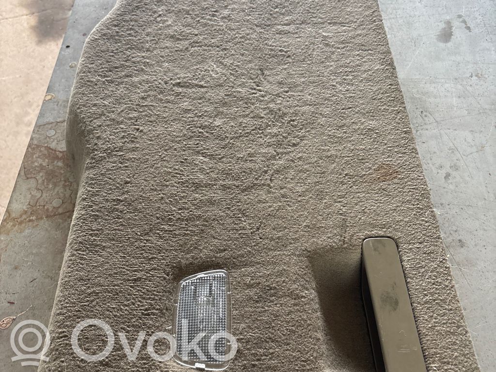 Volvo XC60 Takaluukun koristelista 