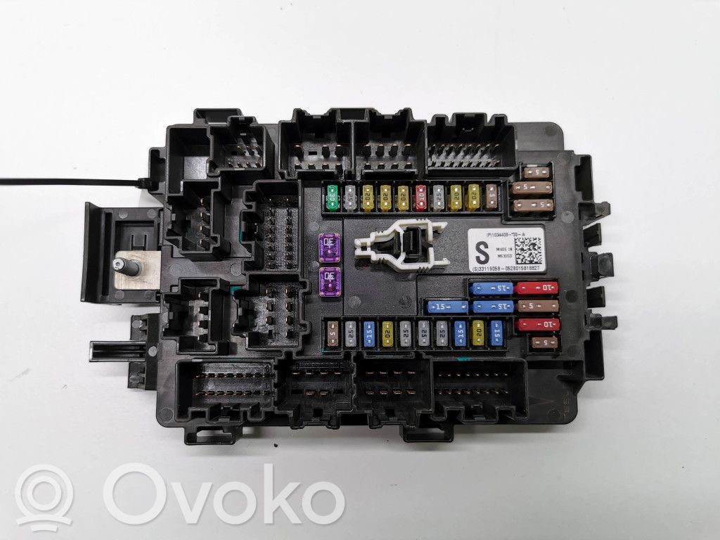 Tesla Model S Fuse module 