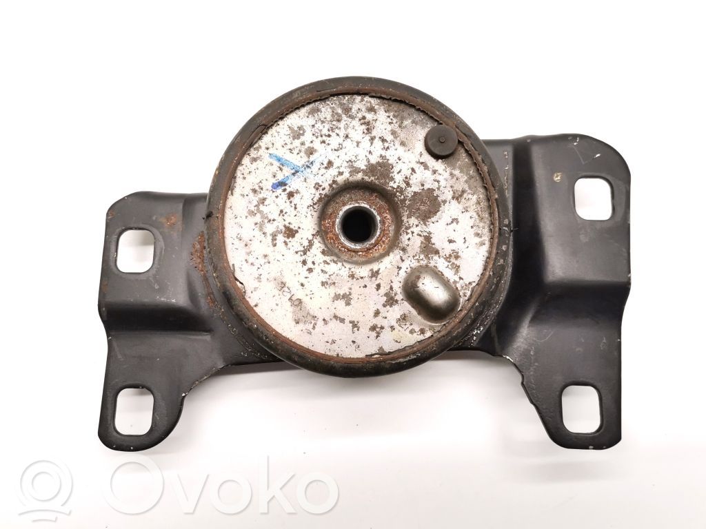 Volvo C30 Engine mount bracket 