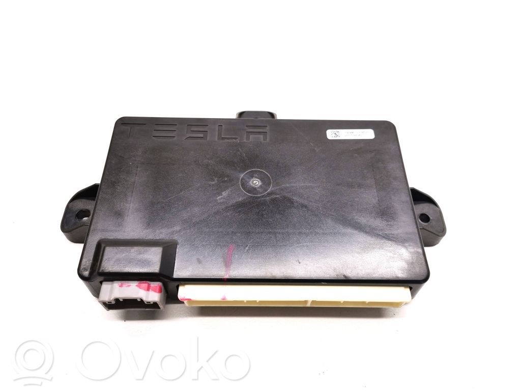 Tesla Model X Door control unit/module 