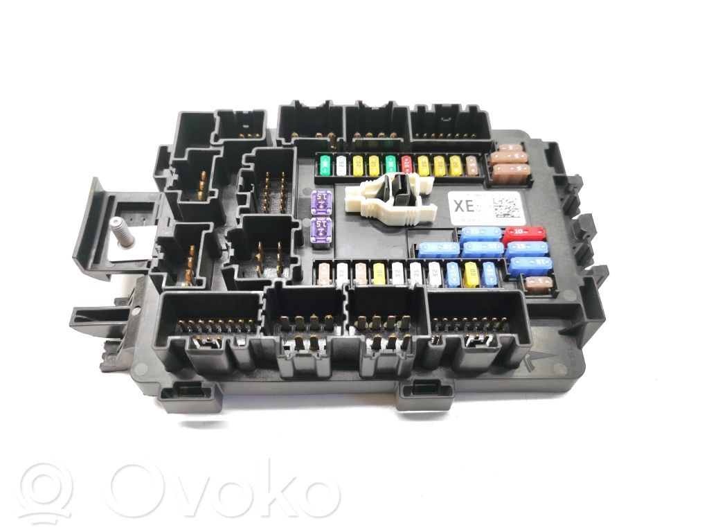 Tesla Model X Fuse module 