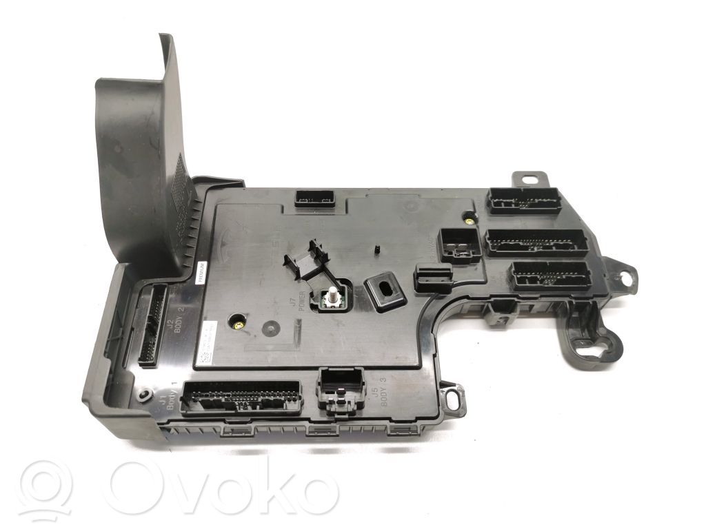Tesla Model 3 Comfort/convenience module 
