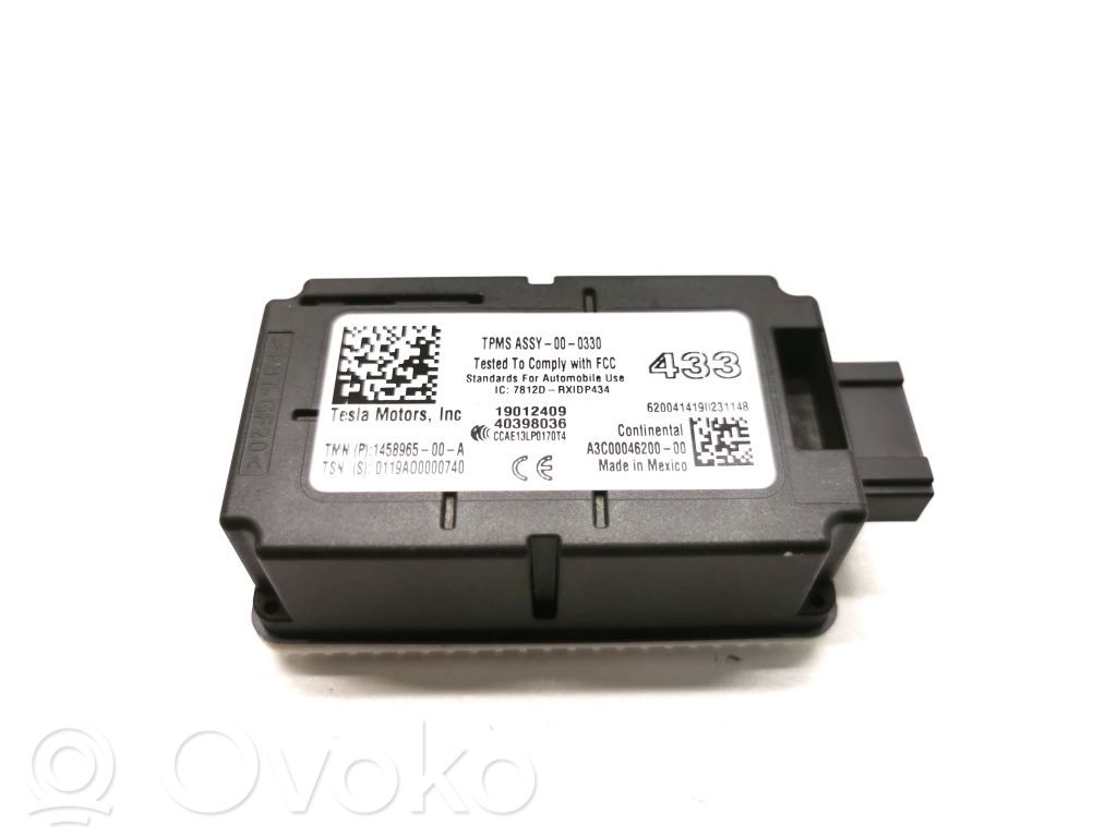 Tesla Model 3 Tire pressure control unit 